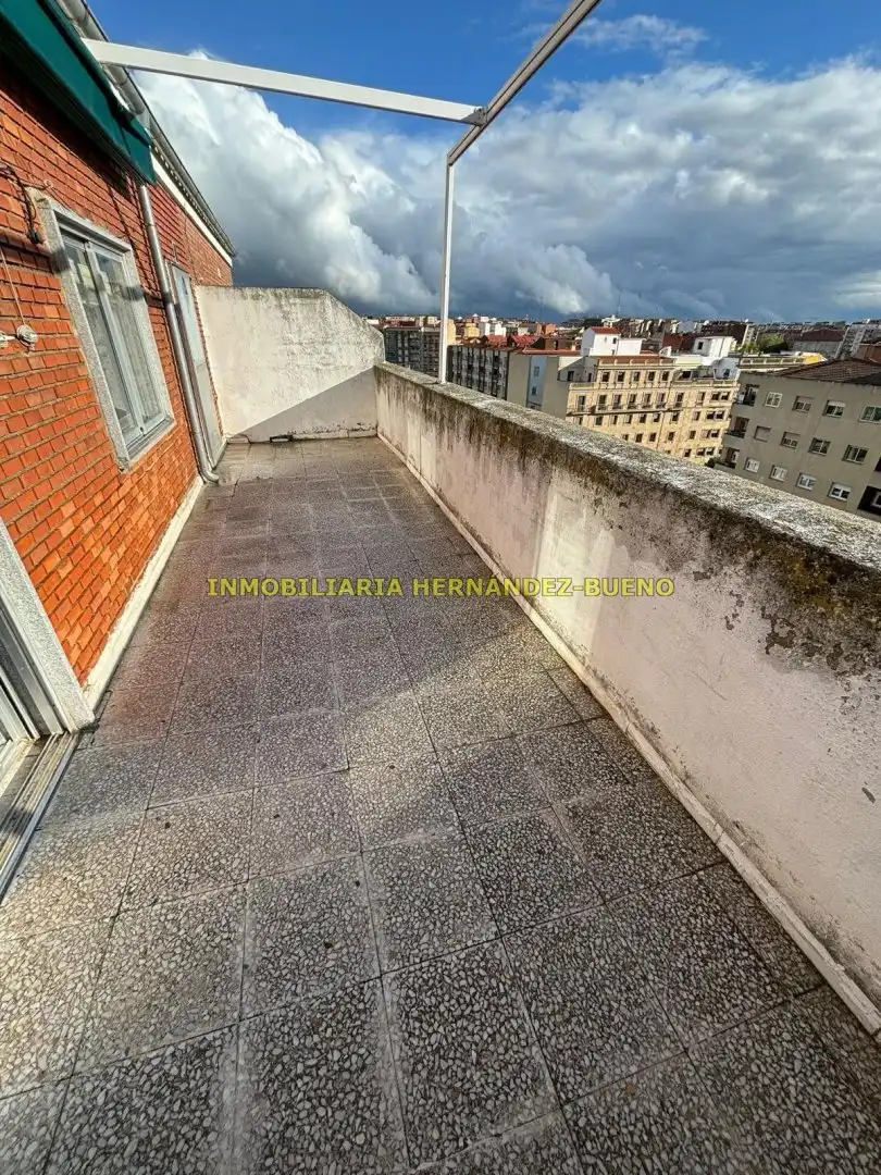 Àtic amb ascensor de lloguer a Garrido, imagen 5