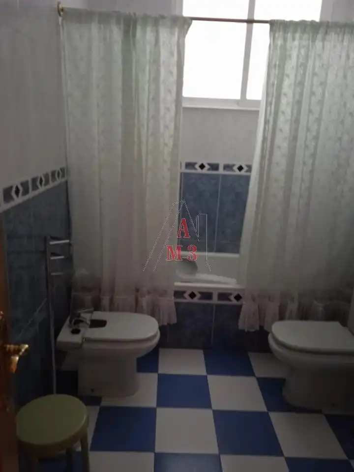 Bany de Casa o xalet en venda en Luyego amb Calefacció, Jardí privat i Terrassa