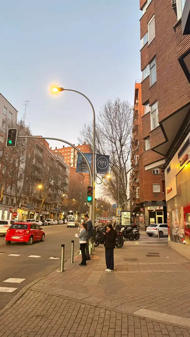 Vista exterior de Garatge en venda en Madrid