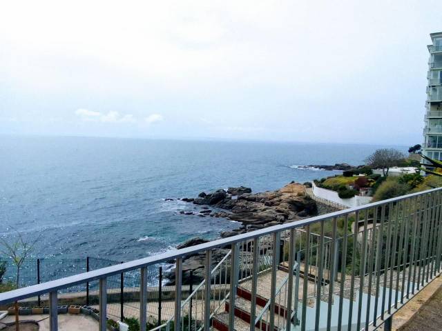 Piso en Venta en Carretera Canyelles en Almadrava - Canyelles - Puig-Rom