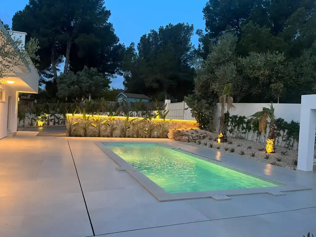 Chalet con piscina en venta en Palmanova