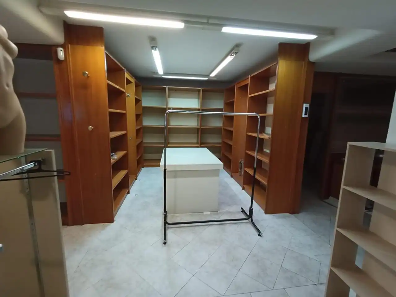 Local comercial en venda a Avenida Virgen Milagrosa, imagen 11