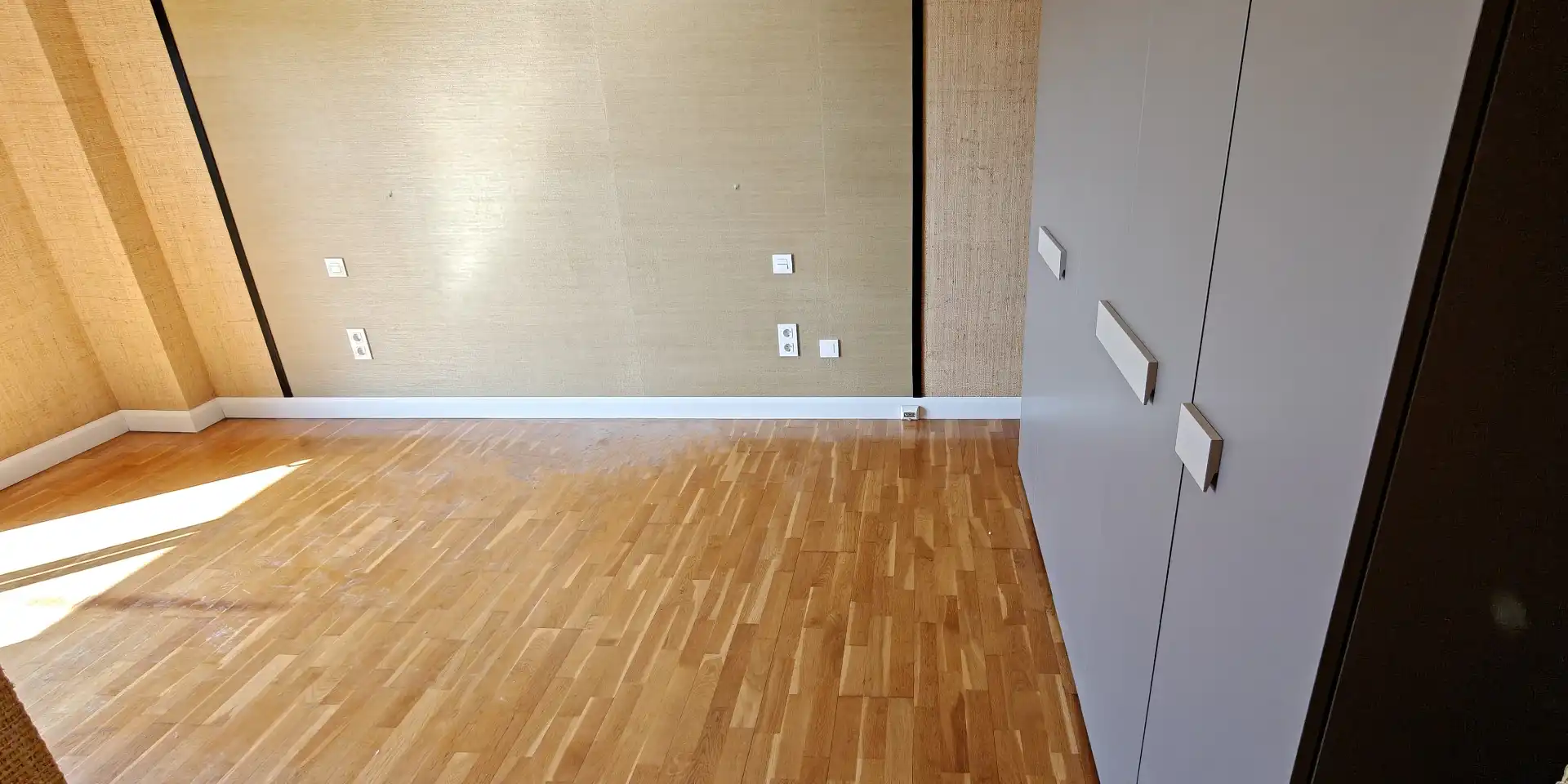 Bedroom of Attic for rent in Zaragoza  with Air Conditioner, Heating and Parquet flooring
