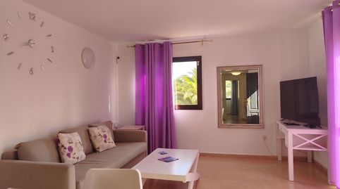 Foto 2 de Apartamento en venta en Calle Pedro y Guy Vandaele, Corralejo, La Oliva