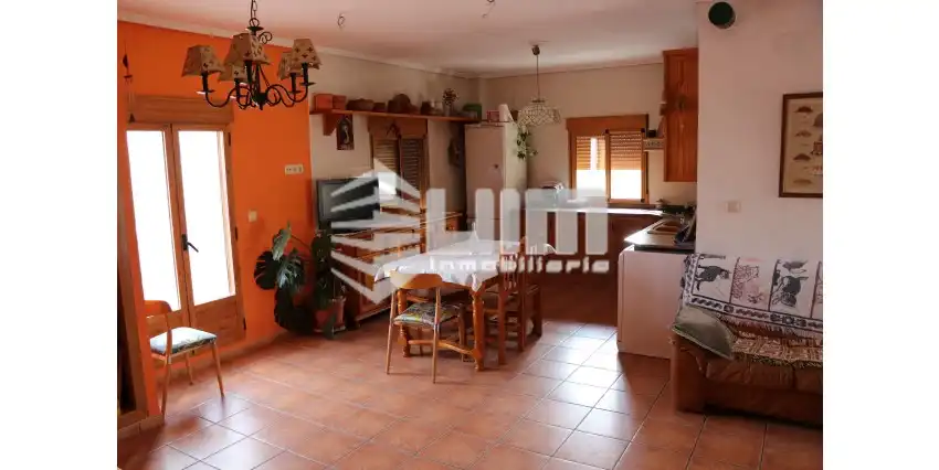 Cuina de Finca rústica en venda en Pavías amb Aire condicionat, Calefacció i Terrassa