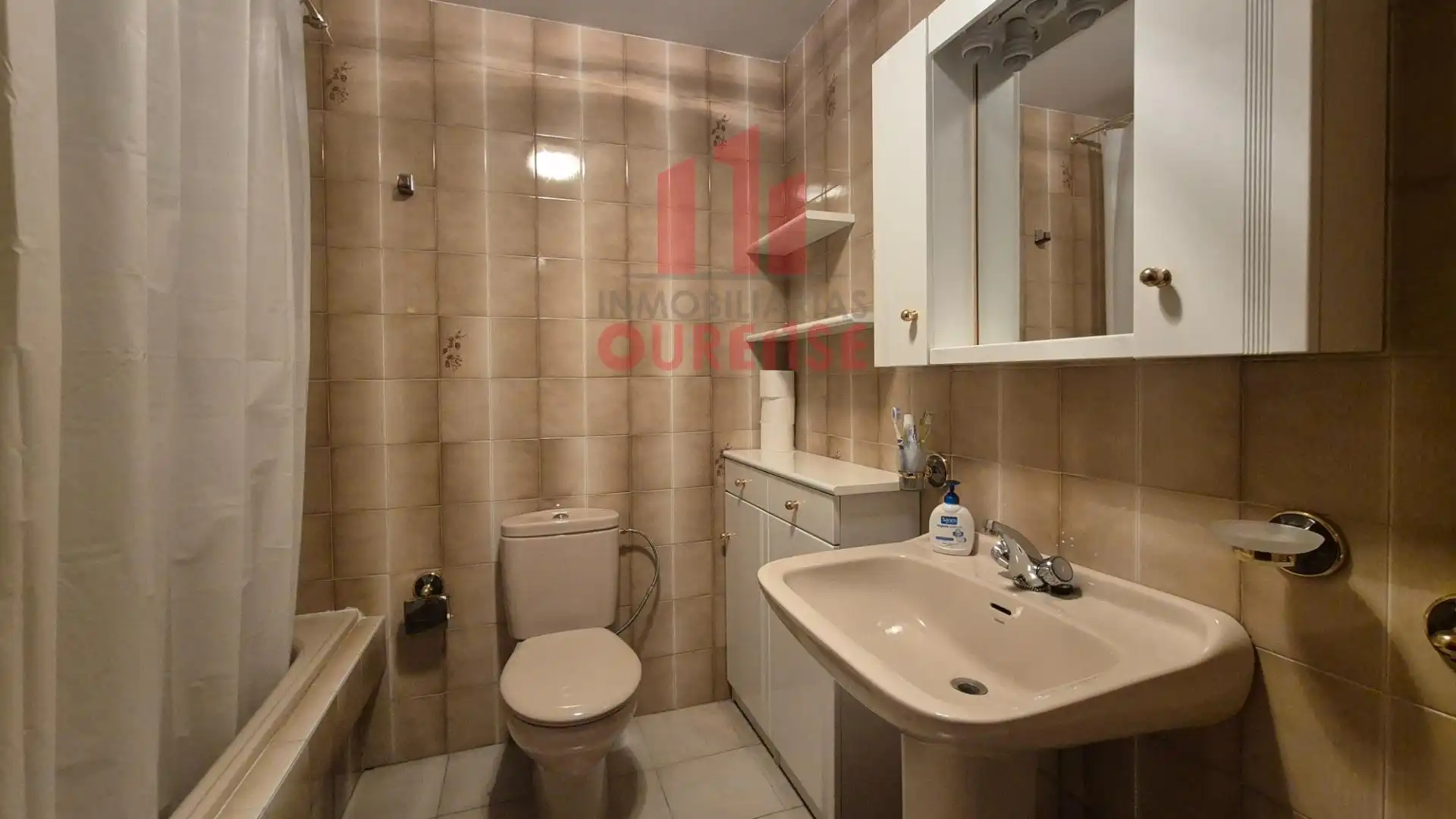 Piso de alquiler en Couto