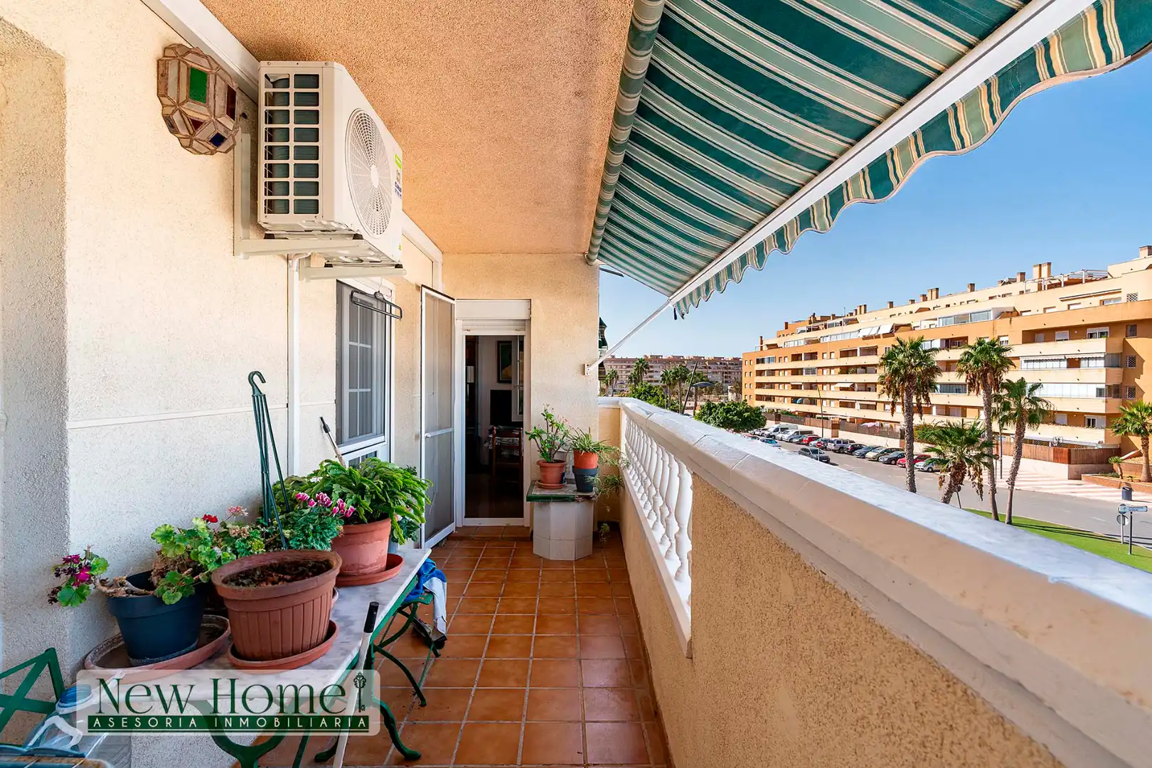 Flat with lift for sale in Avenida Reino de España, imagen 2