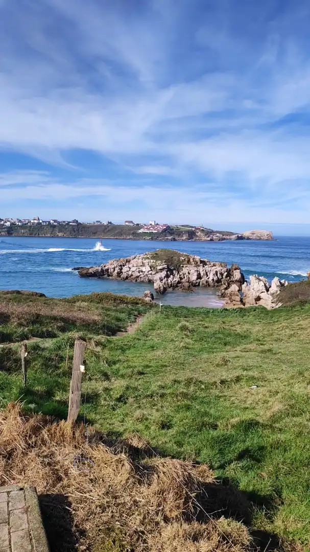 Vista exterior de Casa o chalet de alquiler en Miengo con Calefacción, Jardín privado y Amueblado