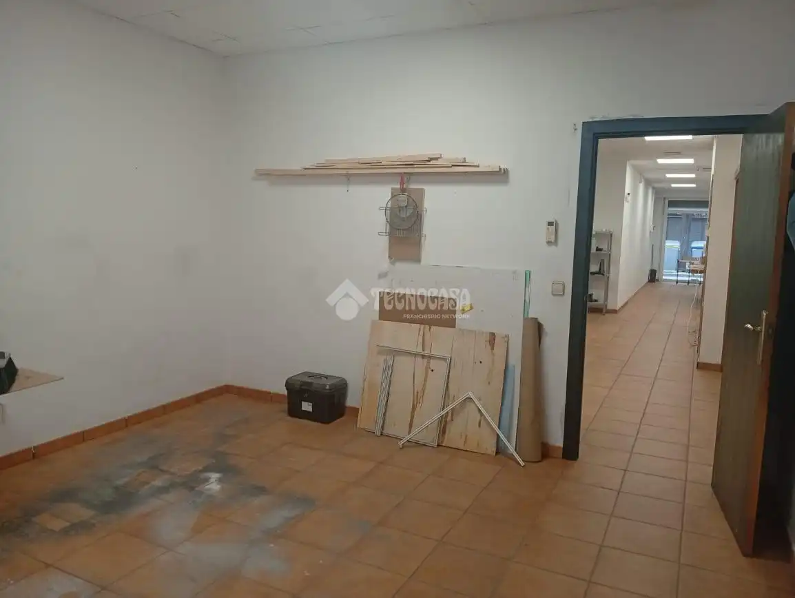 Local comercial en venda a Centre - Eixample – Can Llobet, imagen 8