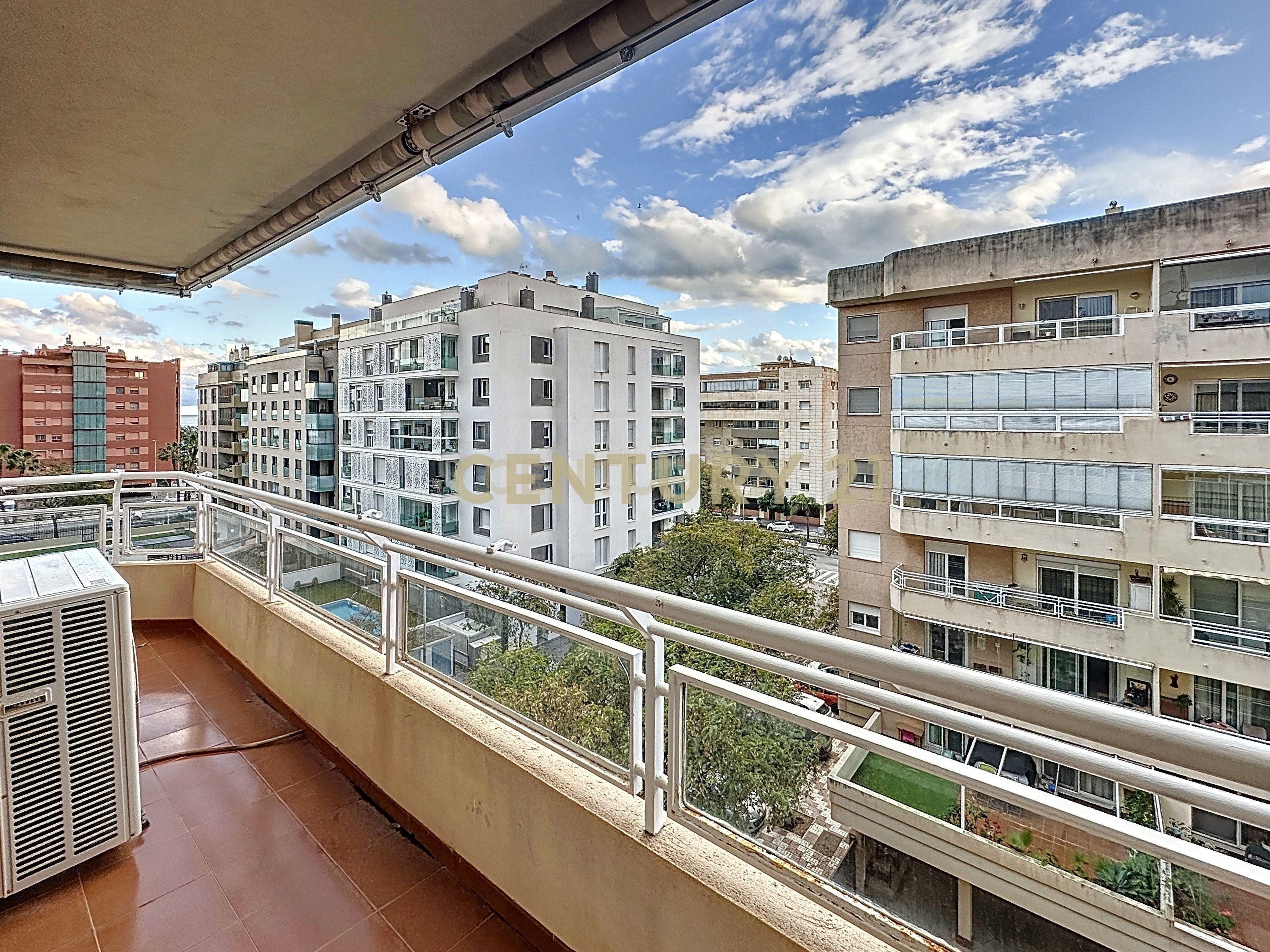 Vista exterior de Piso de alquiler en Málaga Capital con Aire acondicionado, Jardín privado y Trastero