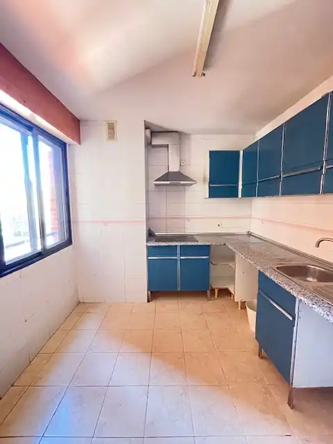 Cuina de Pis en venda en Valladolid amb Calefacció, Jardí privat i Parquet