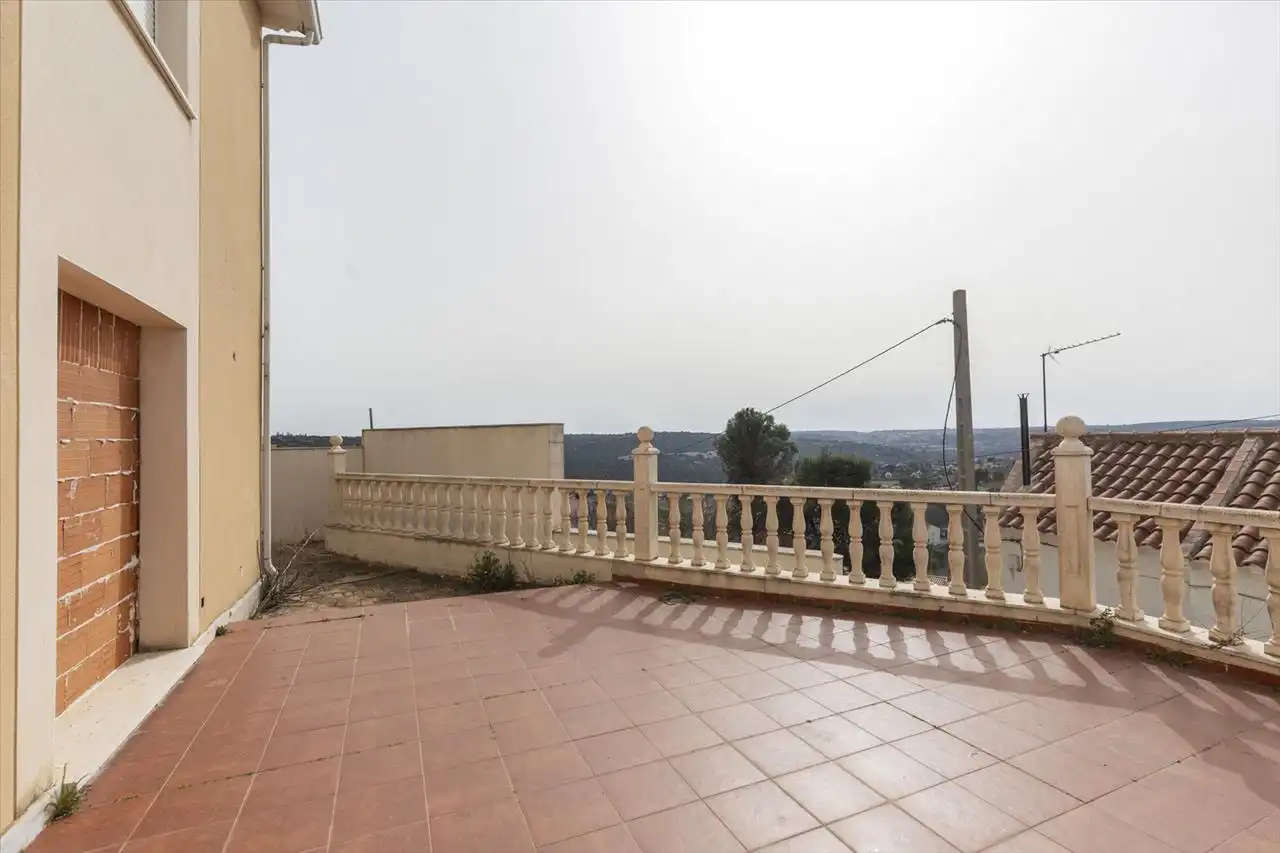 Terrassa de Casa adosada en venda en Valdelaguna
