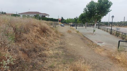 A la venta una fenomenal parcela urbana en Navas del Rey (Madrid) con una superficie de 510M2.