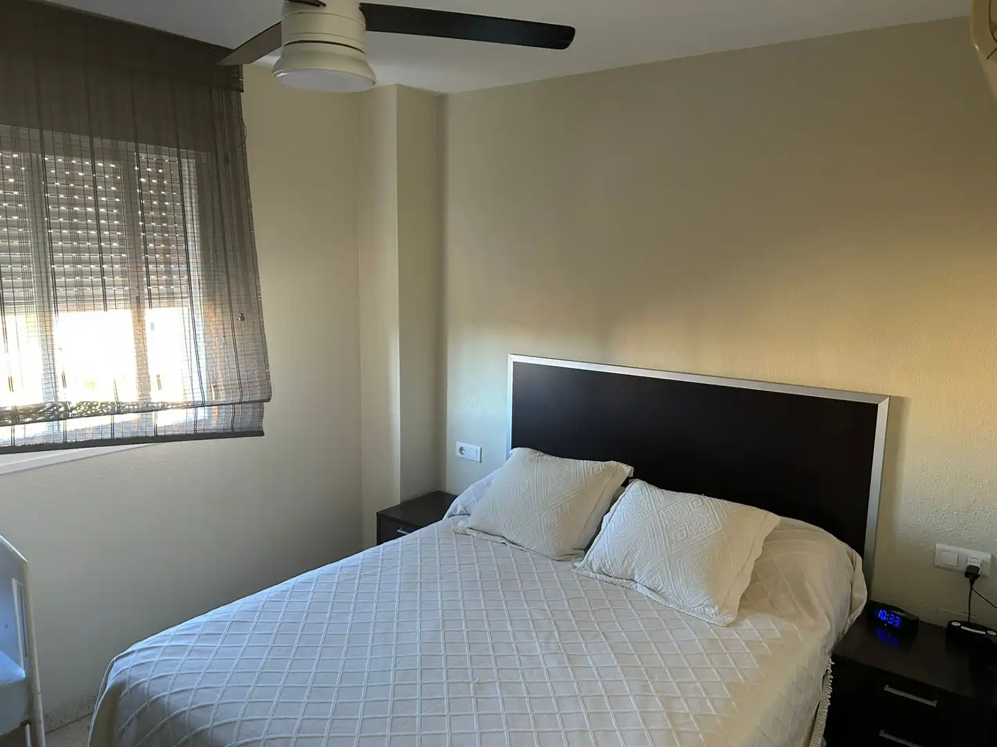 Habitación de Piso en venta en Málaga con Aire acondicionado, Terraza y Trastero