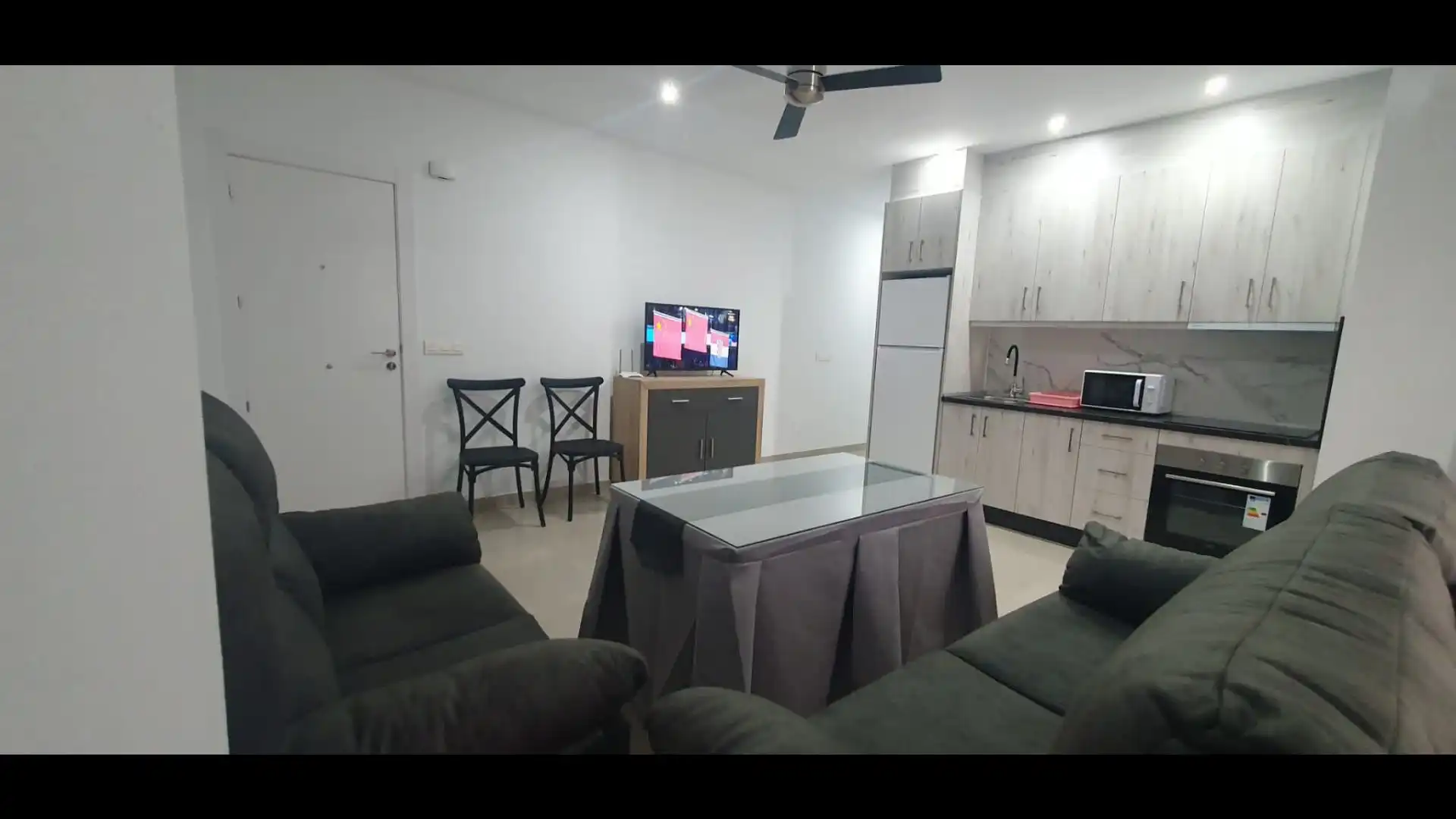 Flat with terrace to rent in Calle Úbeda 45, imagen 2