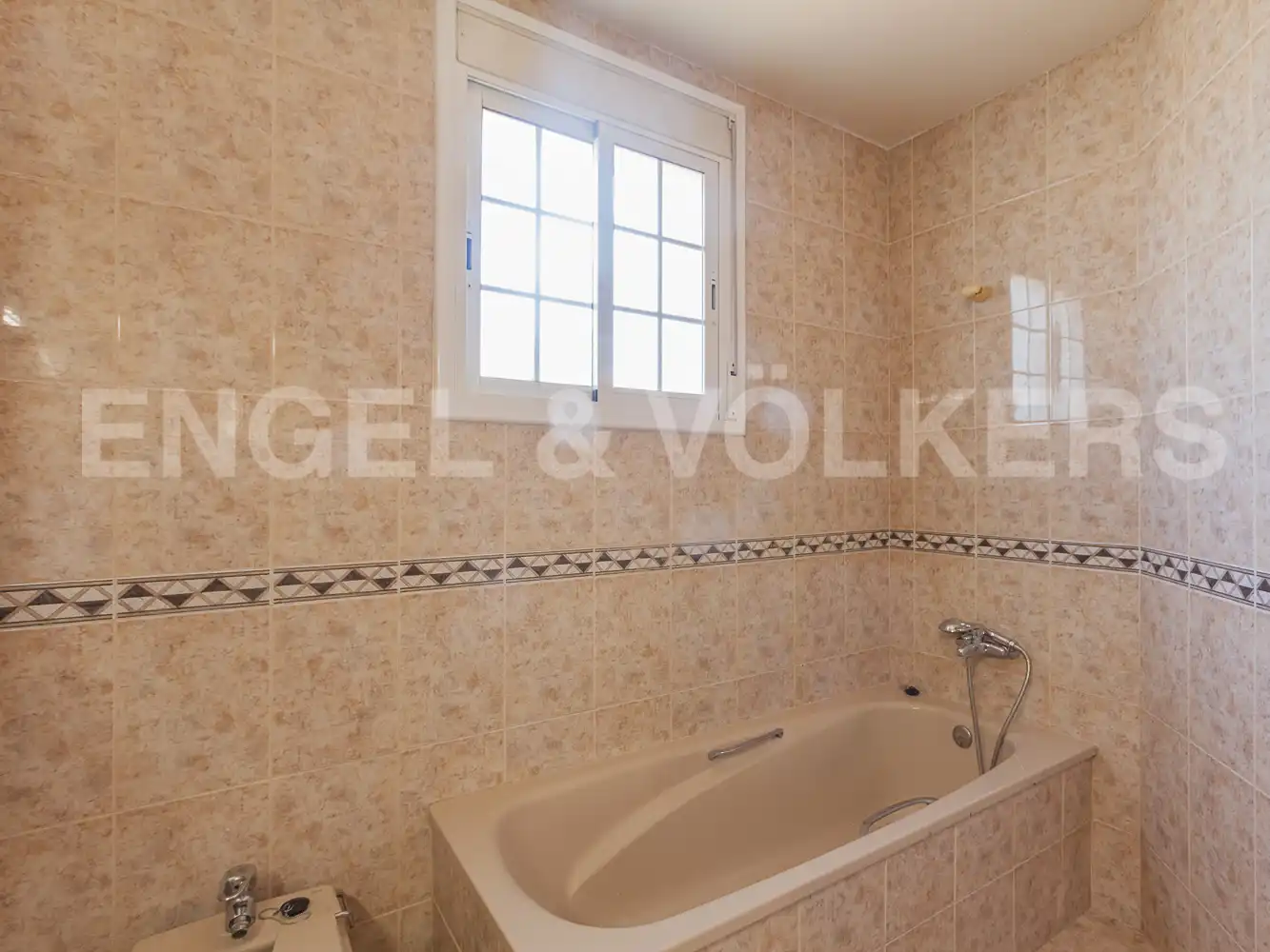 Bathroom of Attic for rent in Barcelona  with Heating, Parquet flooring and Terrace