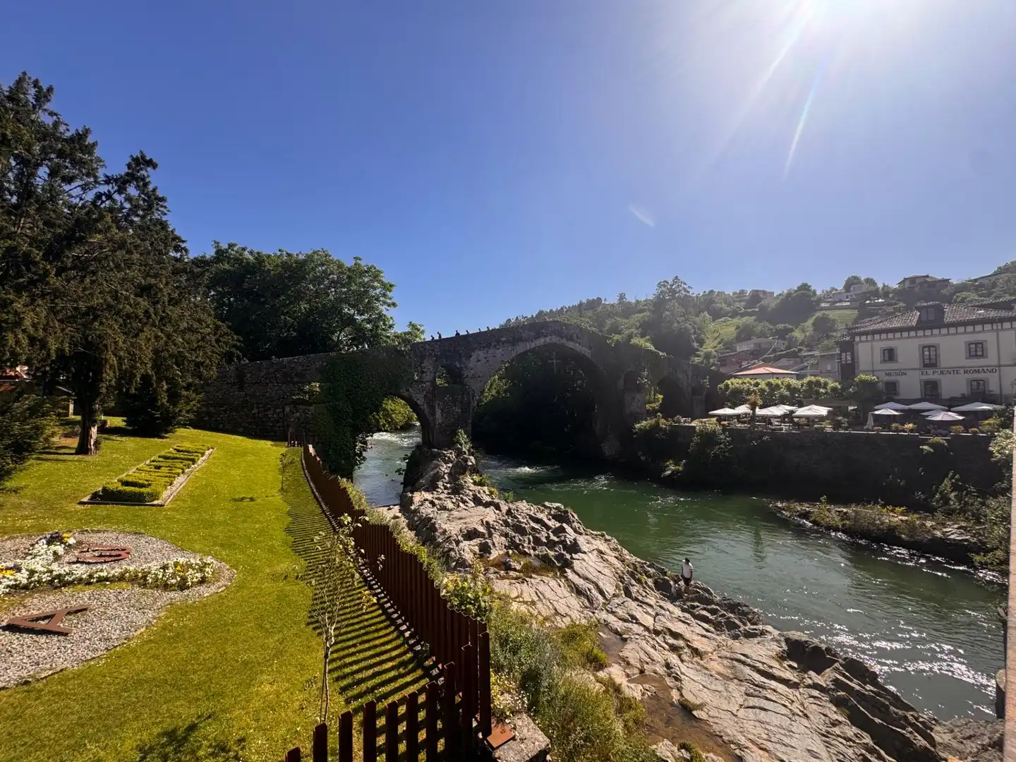 Vista exterior de Piso en venta en Cangas de Onís