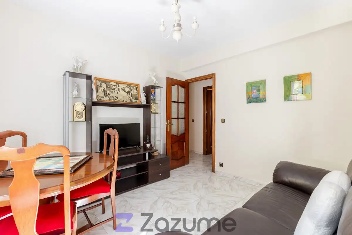 Living room of Flat for rent in Madrid  with Heating, Furnished and Washing machine