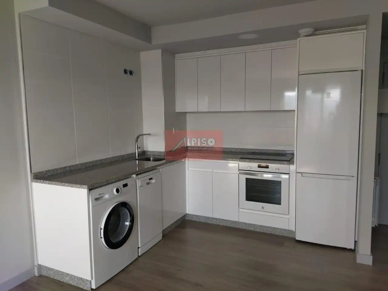Cuina de Estudi en venda en Ourense Capital  amb Calefacció i Balcó