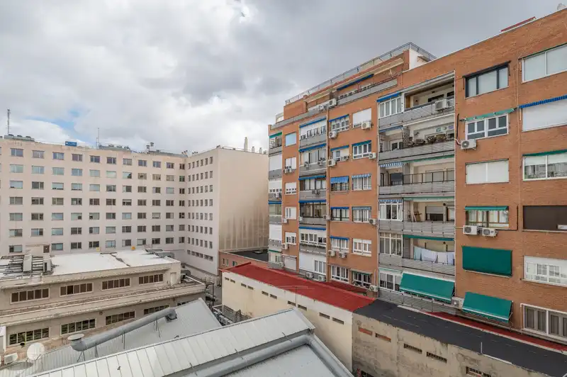 Außenansicht von Wohnung zum Verkauf in Madrid mit Heizung, Terrasse und Möbliert