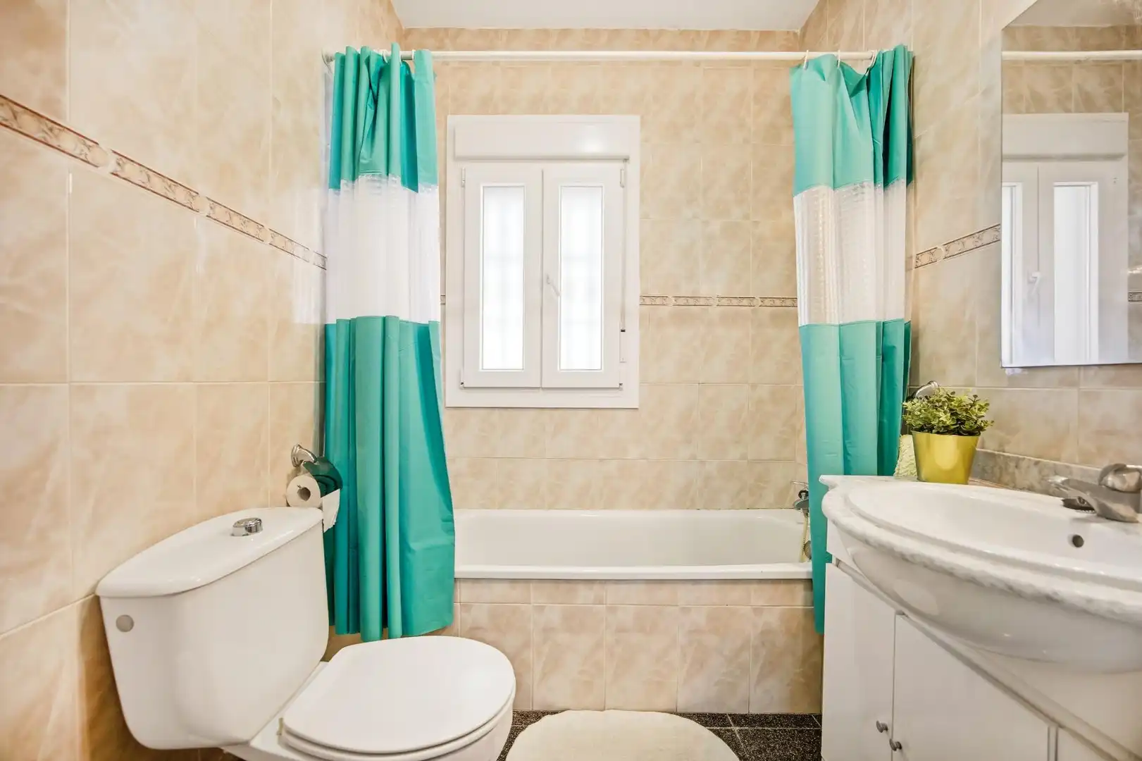 Baño de Casa o chalet en venta en Chiclana de la Frontera con Aire acondicionado, Jardín privado y Terraza