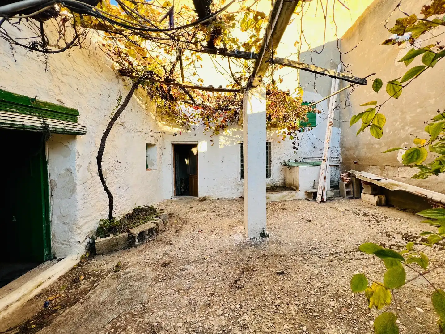 Außenansicht von Country house zum Verkauf in Campo de Mirra / El Camp de Mirra mit Privatgarten und Abstellraum
