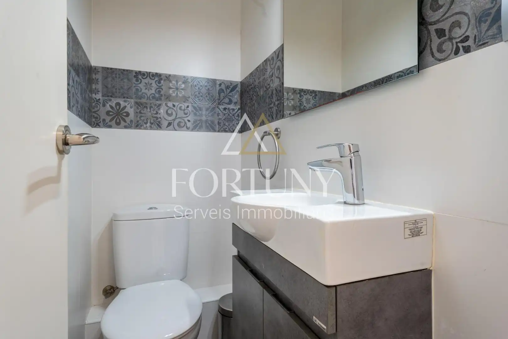 Baño de Piso en venta en Reus con Balcón