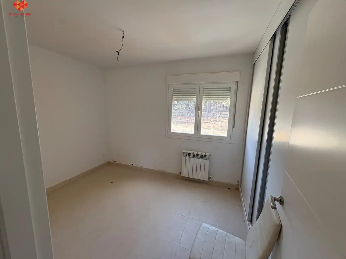 Dormitori de Casa adosada en venda en El Espinar amb Calefacció, Jardí privat i Terrassa