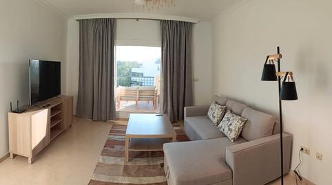 Foto 2 de Apartament de lloguer a Elviria, Málaga