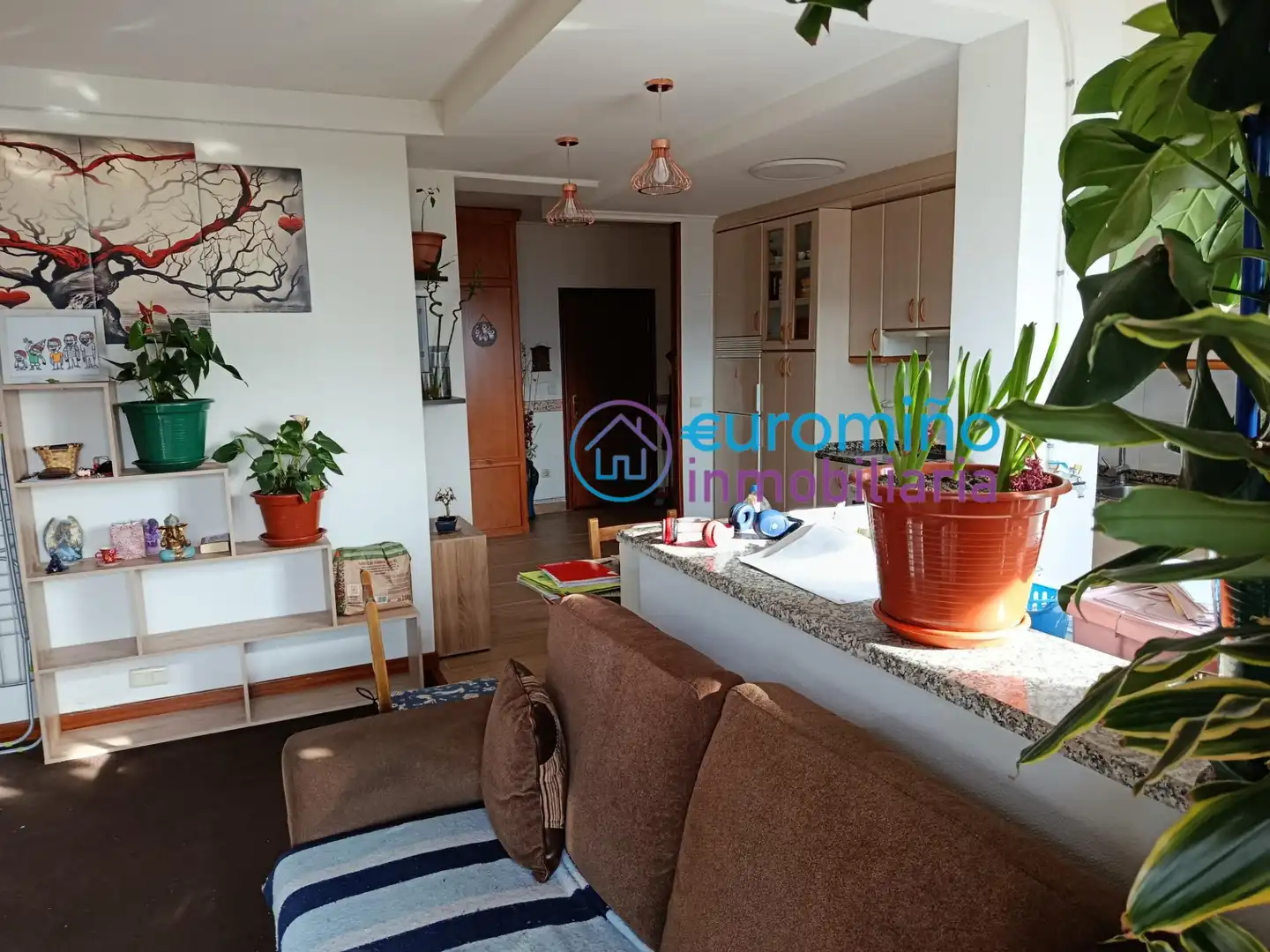 Sala de estar de Piso en venta en A Cañiza   con Calefacción, Trastero y Amueblado