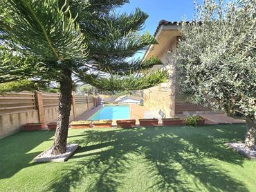 Casa con balcone in vendita a Cabrils