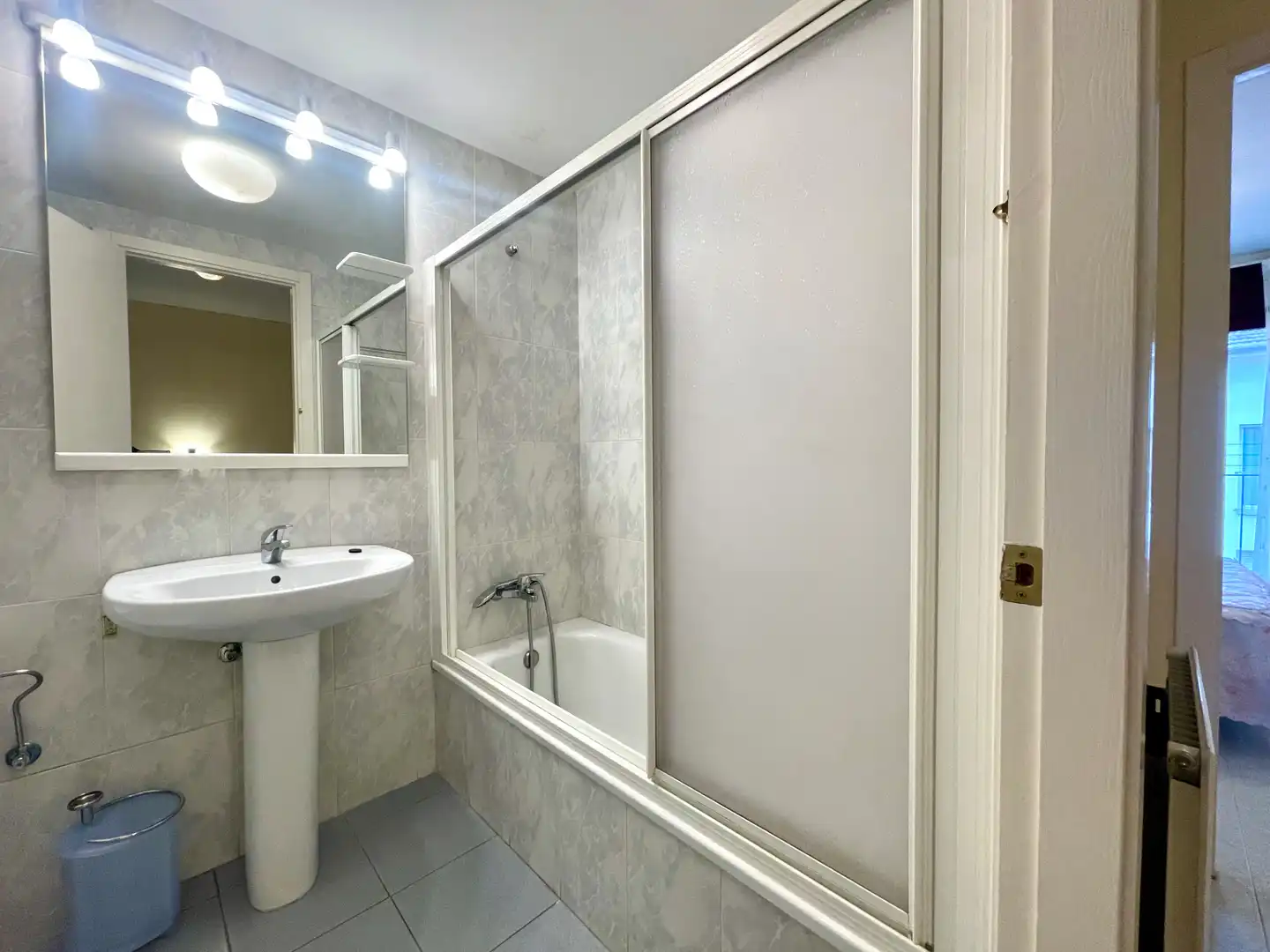 Baño de Casa adosada en venta en Sant Joan de les Abadesses con Calefacción, Jardín privado y Trastero