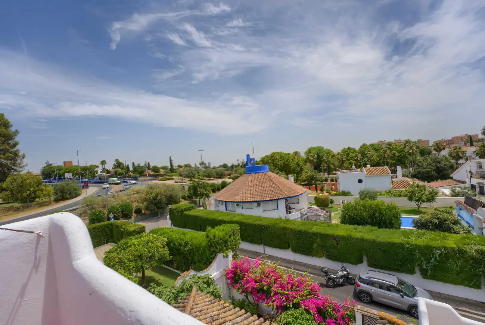 Garden of Houses for sale in Tomares  with Air Conditioner, Heating and Private garden