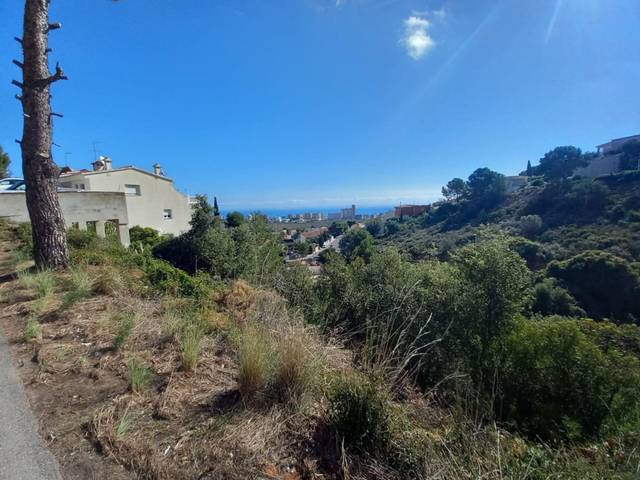 Terreno en Venta en  Irlanda en Las Atalayas - Urmi - Cerro de Mar