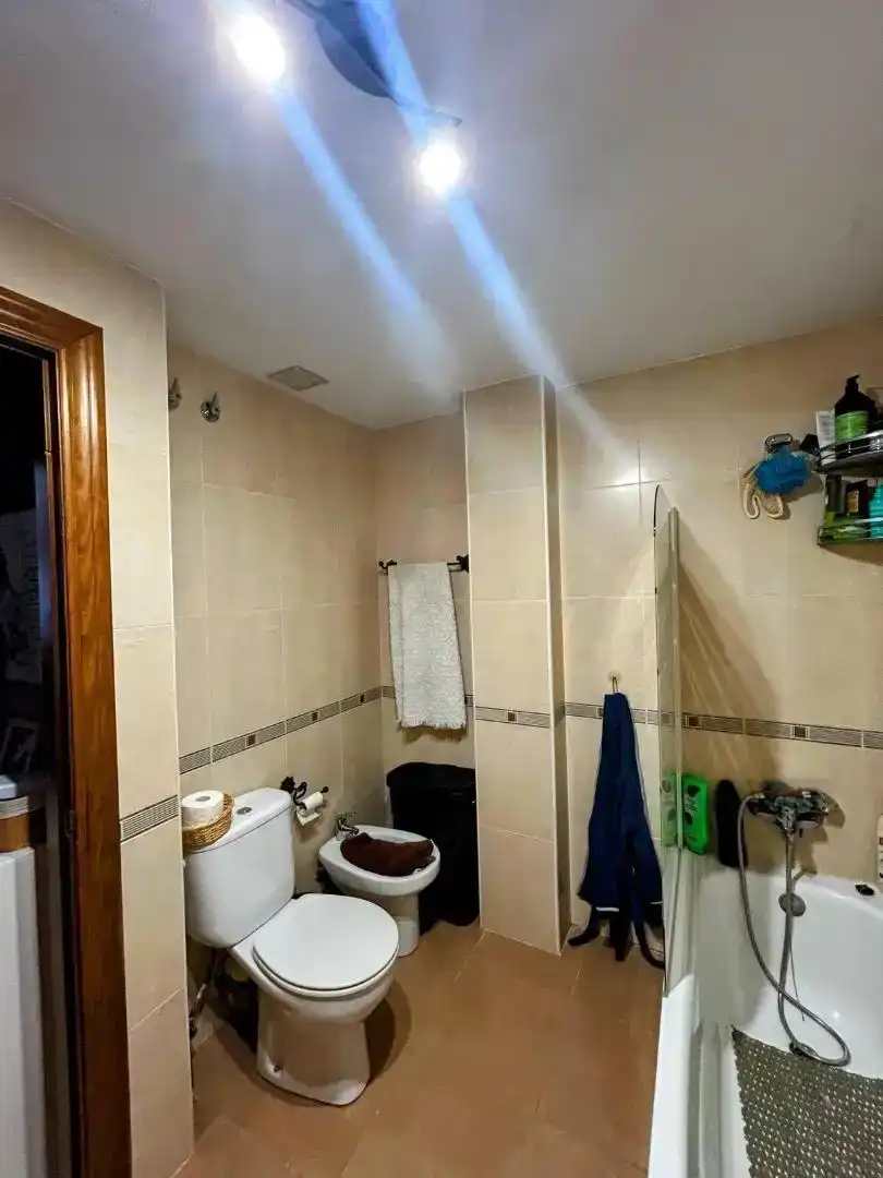 Baño de Piso en venta en Benahadux con Aire acondicionado, Trastero y Amueblado