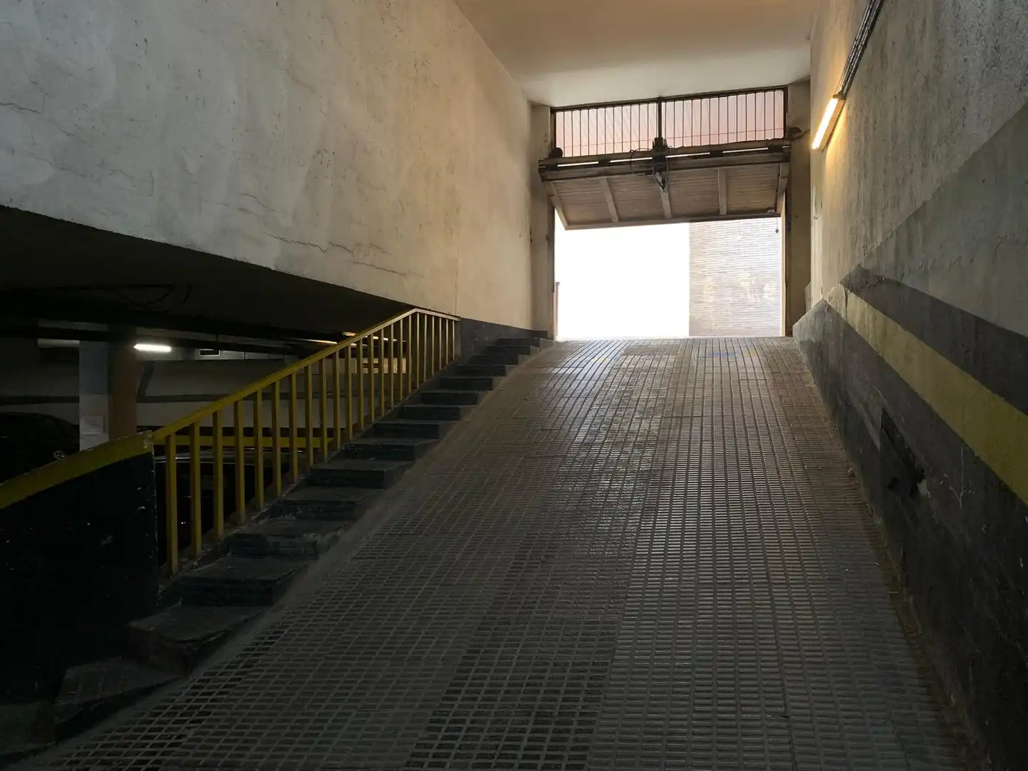 Einzelparkplatz mit Aufzug zur Miete in Carrer de Sant Guillem 27, imagen 4