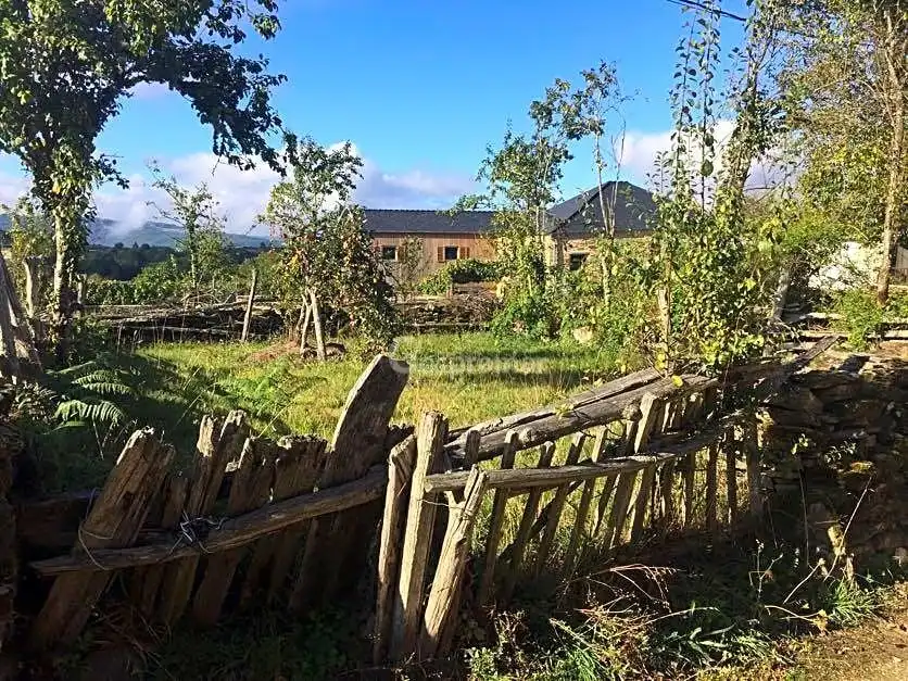 Finca rústica en venta en Ribas de Sil con Jardín privado, Trastero y Amueblado