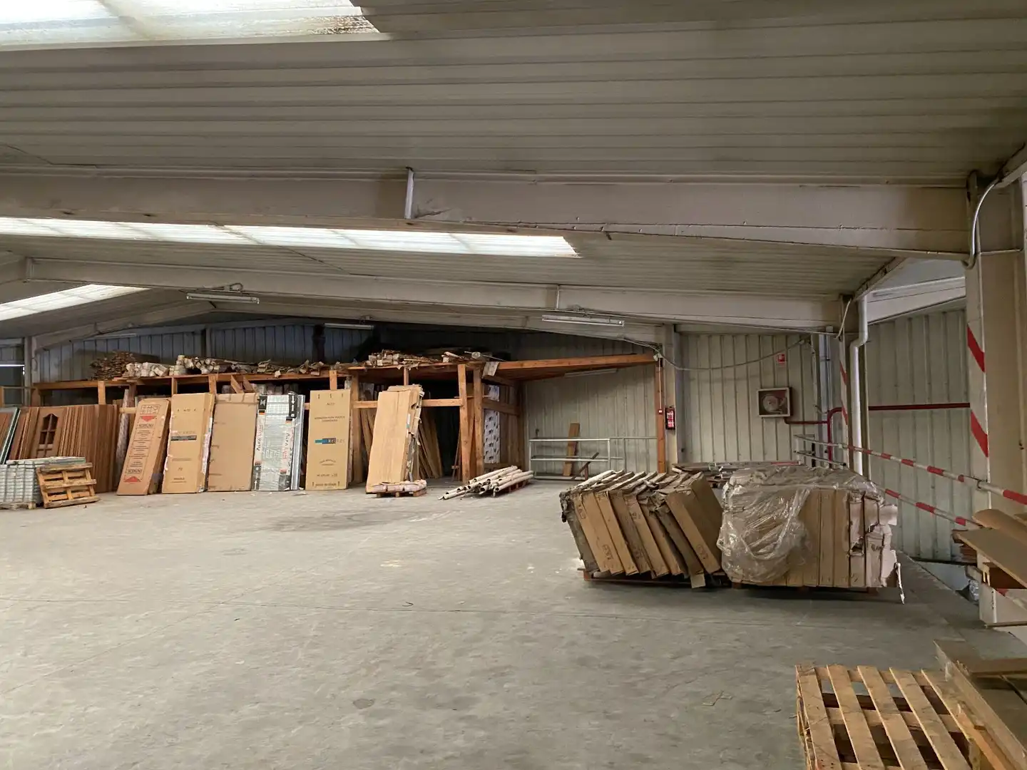 Industrial buildings for rent in Santander
