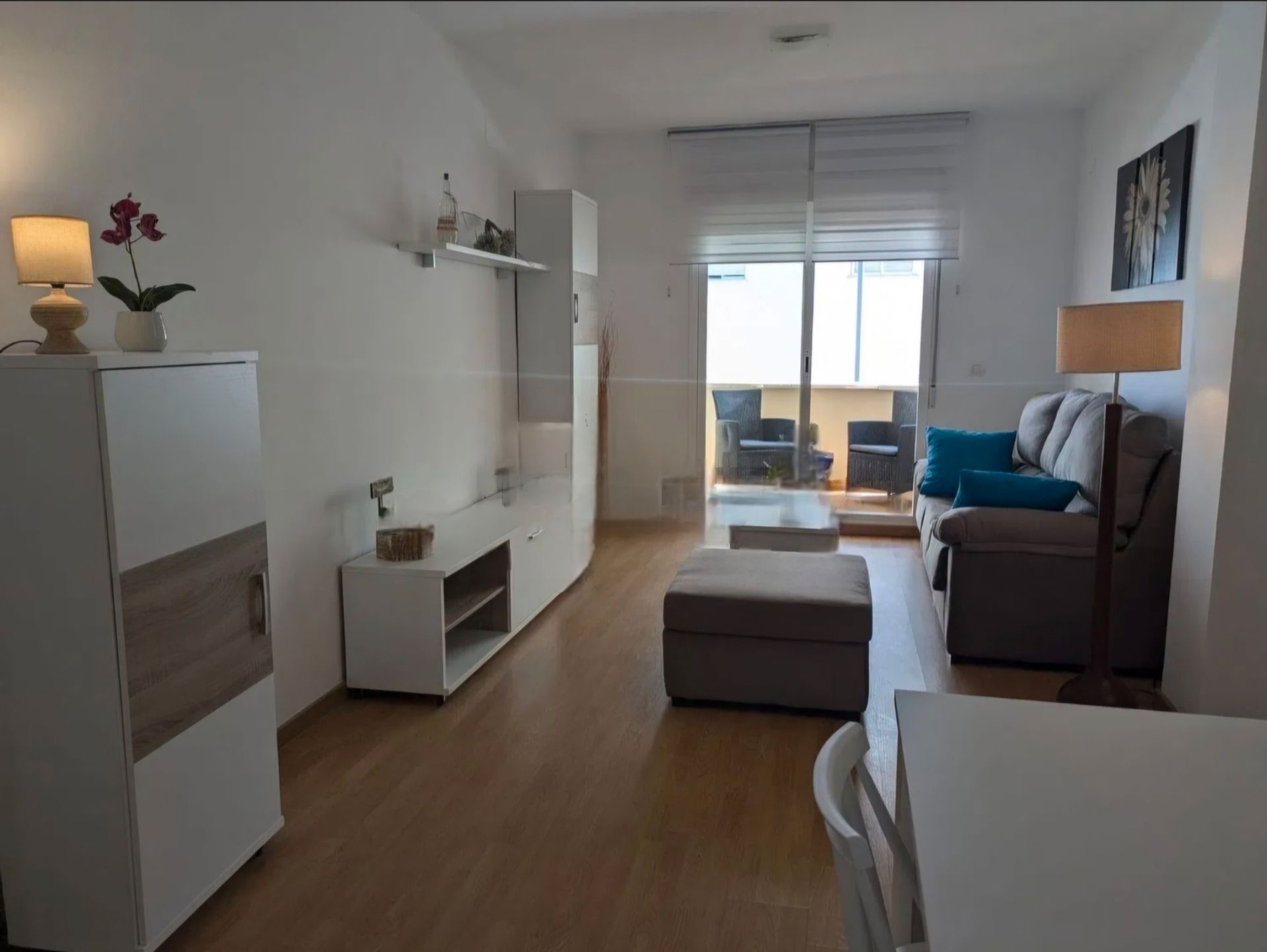 Sala d'estar de Pis de lloguer en Santa Fe amb Aire condicionat, Terrassa i Moblat