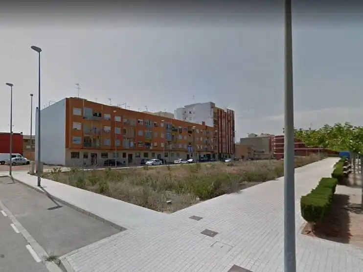 Residential land for sale in Carrer Enrique Giner 108, imagen 3