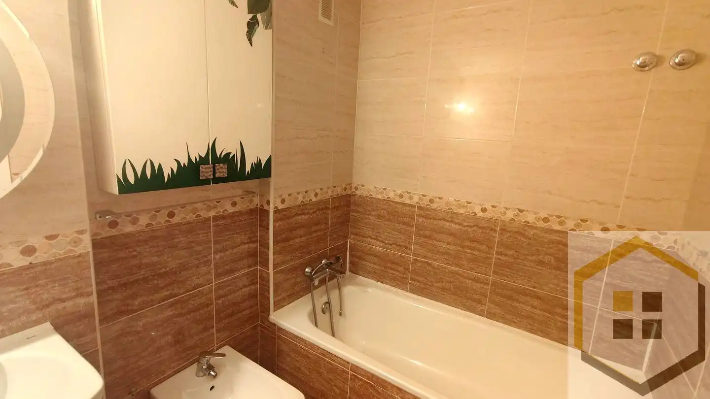 Bathroom of Flat for sale in Madrid  with Heating, Internet and Community pool
