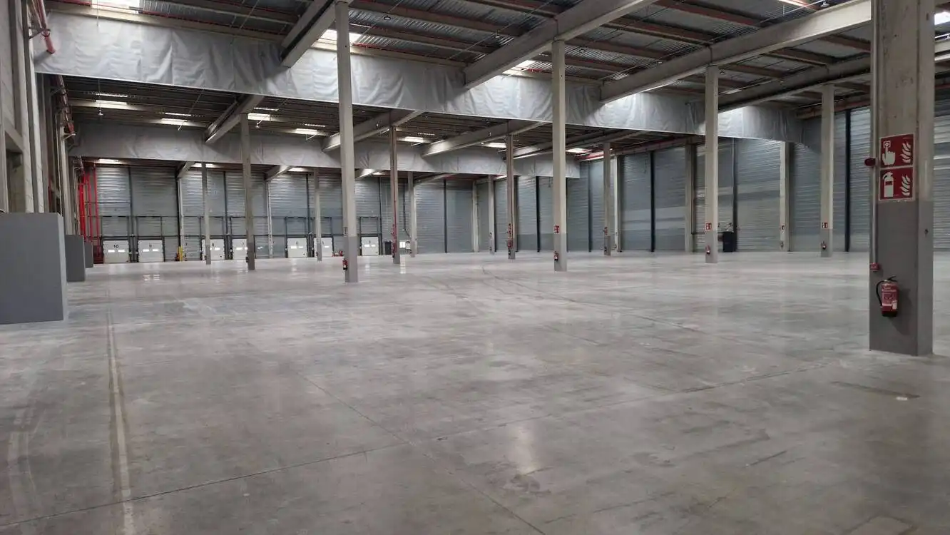 Nau industrial de lloguer en Alovera