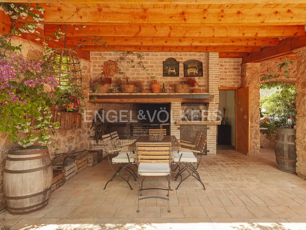 Terrasse von Country house zur Miete in El Bruc mit Klimaanlage, Heizung und Privatgarten