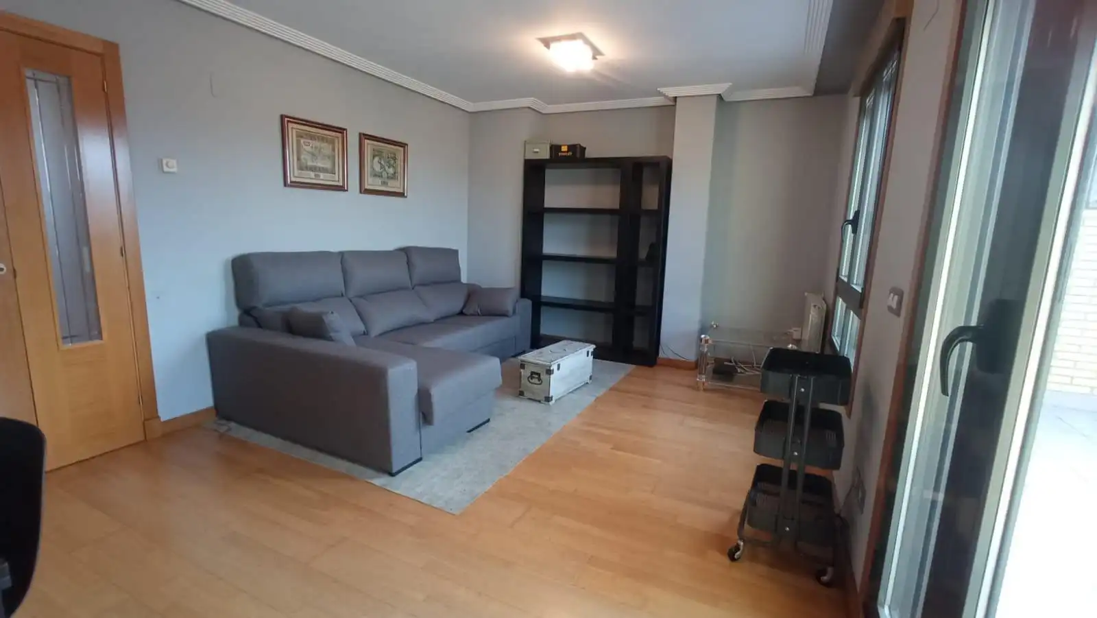 Sala de estar de Ático de alquiler en Oviedo  con Calefacción, Terraza y Trastero