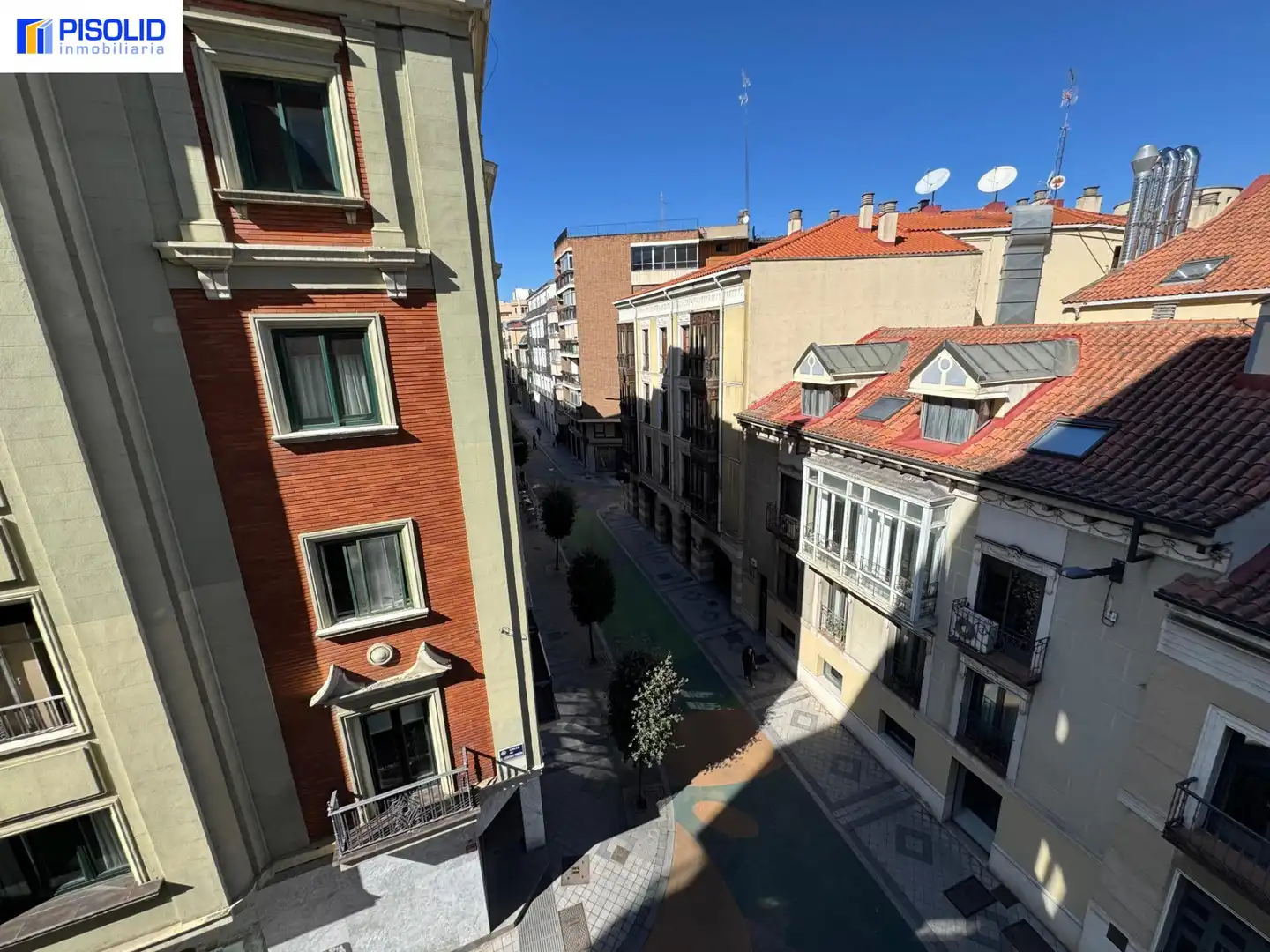 Vista exterior de Pis en venda en Valladolid amb Calefacció i Traster