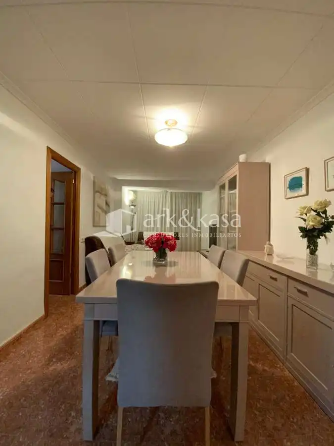 Esszimmer von Wohnung zur Miete in Valencia mit Klimaanlage, Abstellraum und Möbliert
