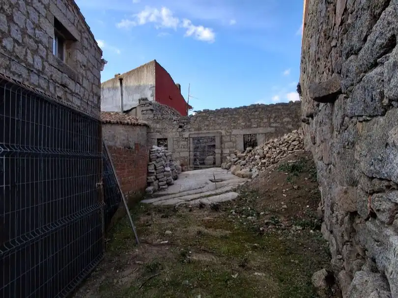 Exterior view of Land for sale in Zarzalejo, Madrid