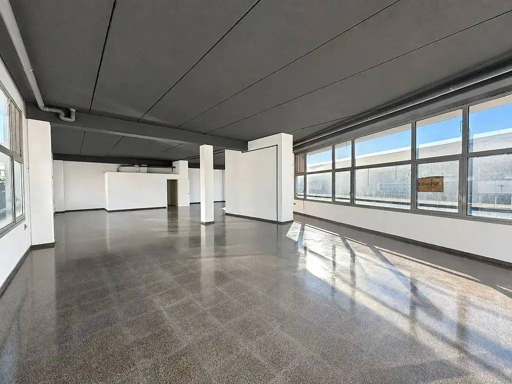 Local comercial en venta en Carrer de l'Electrònica