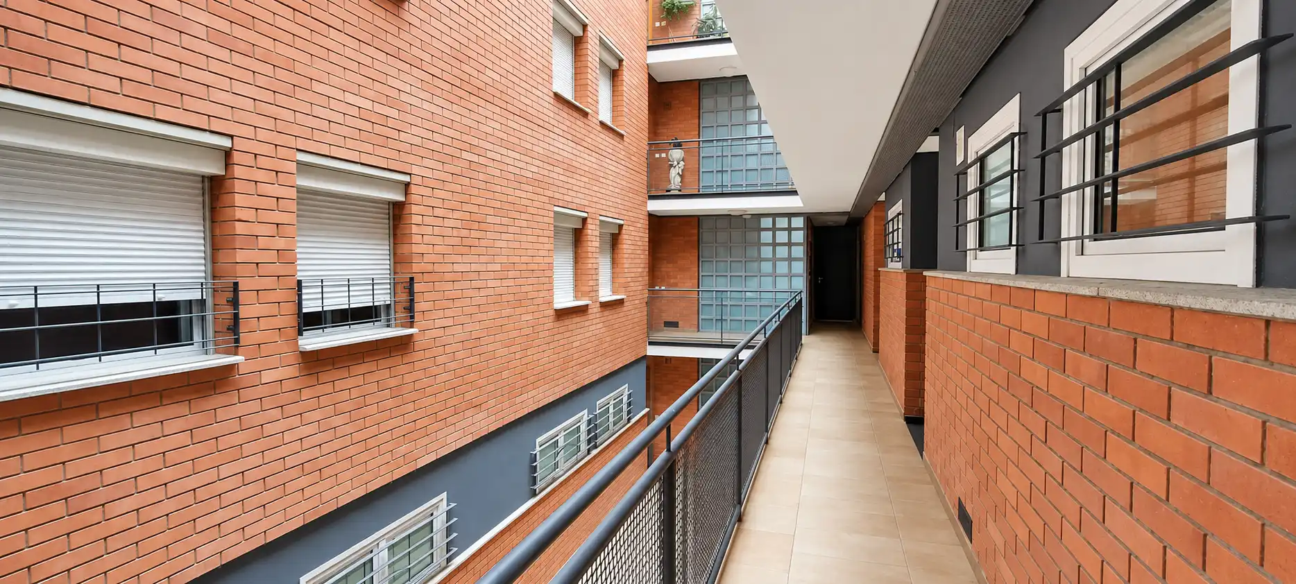 Vista exterior de Piso en venta en Montjuïc