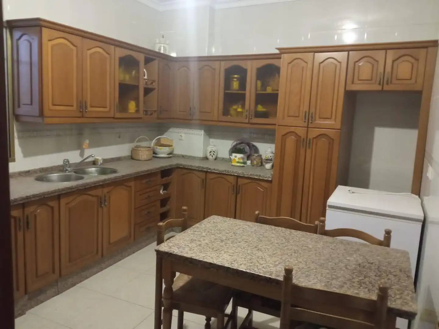 Cuina de Casa o xalet en venda en Córdoba amb Aire condicionat i Moblat